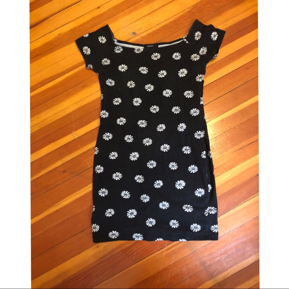 Forever 21 Daisy Bodycon Dress